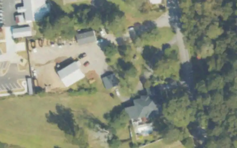 Temple Avenue Courts photo 2