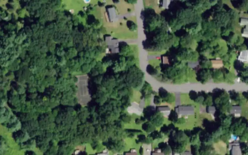 Village Green tennis court photo 3