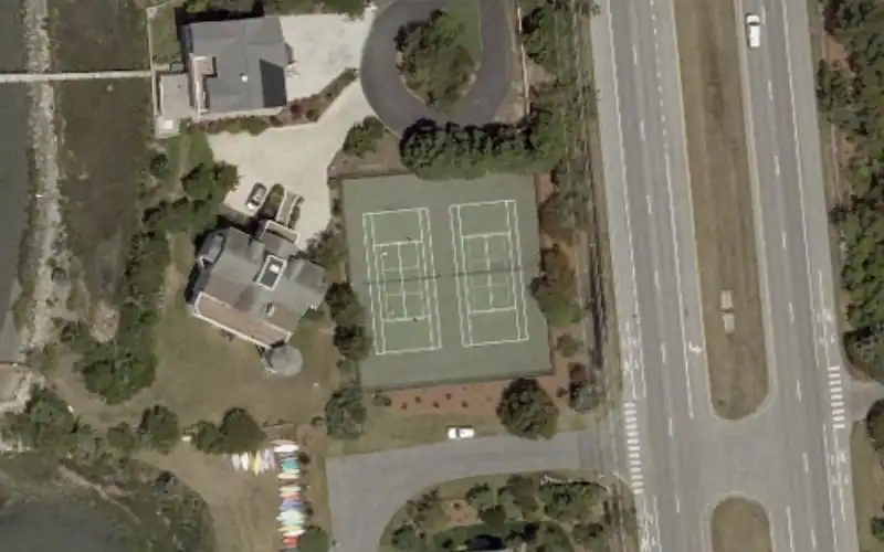 Cove Way Tennis Courts photo 2