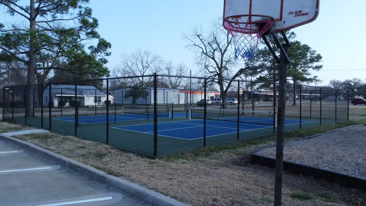 Ron and Nancy Perry Memorial Pickleball Courts photo 5