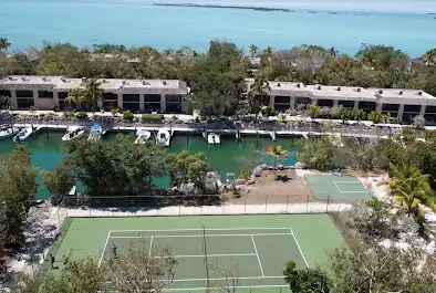 Buttonwood Bay Condominium photo 2