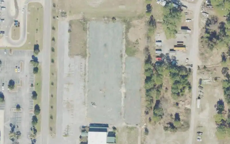 Crane Cove Blvd Tennis Courts photo 2