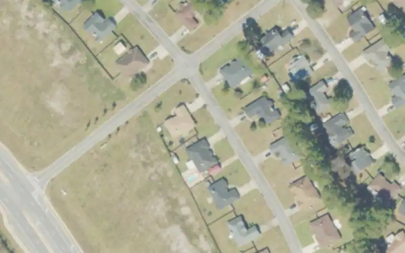 Hinesville GA Airport road park photo 2