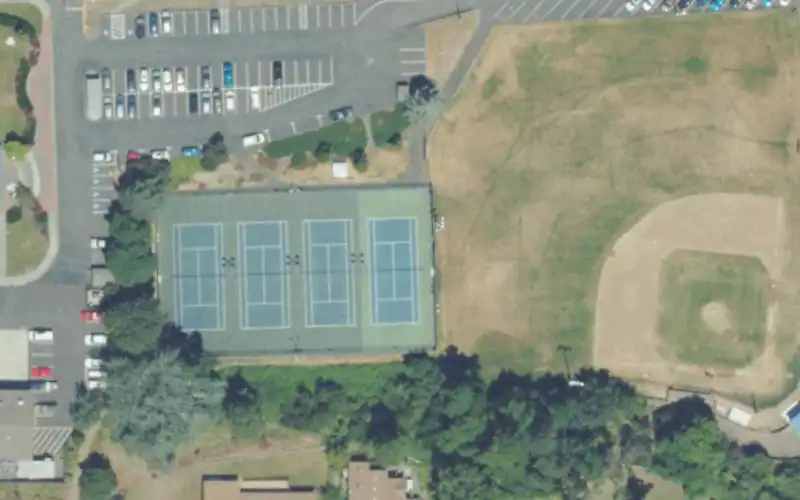 Hood River Middle School photo 3