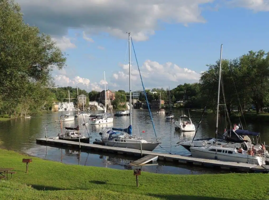 Veterans Park photo 2