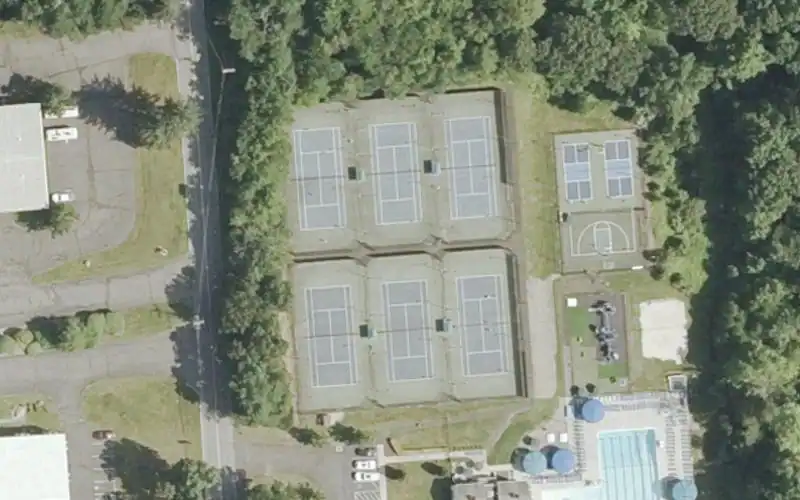 Edgewood Bath and Tennis LLC photo 3