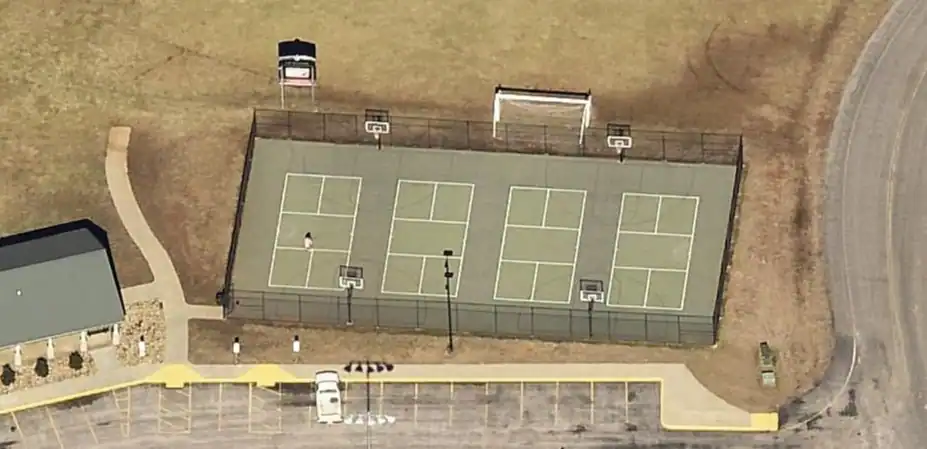 Parker Meadows Complex photo 2