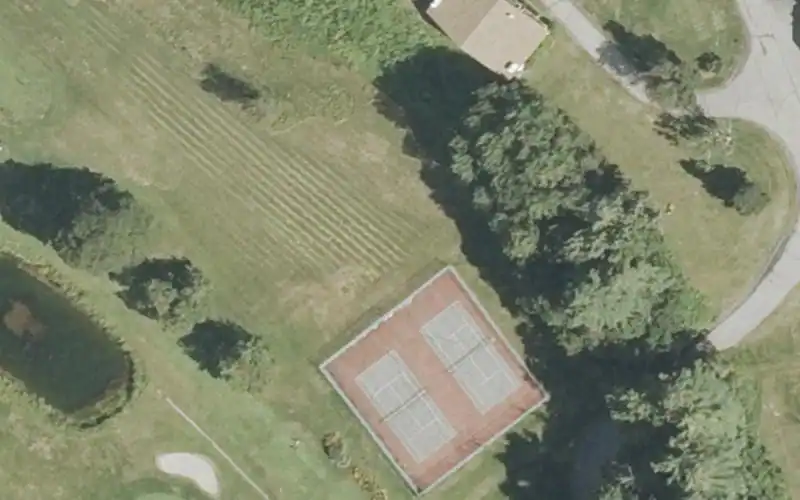 Linderhof Country Club photo 2