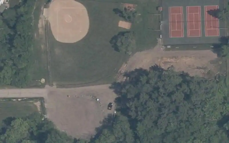 Chardon Park photo 2