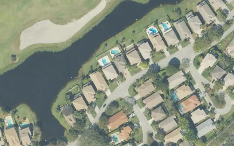Eagle Trace - Glenmore Dr photo 2