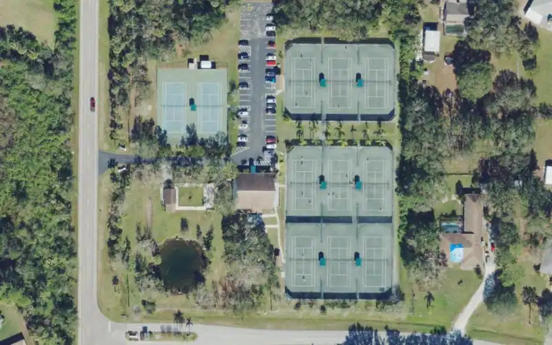 Courtside Tennis Club photo 2