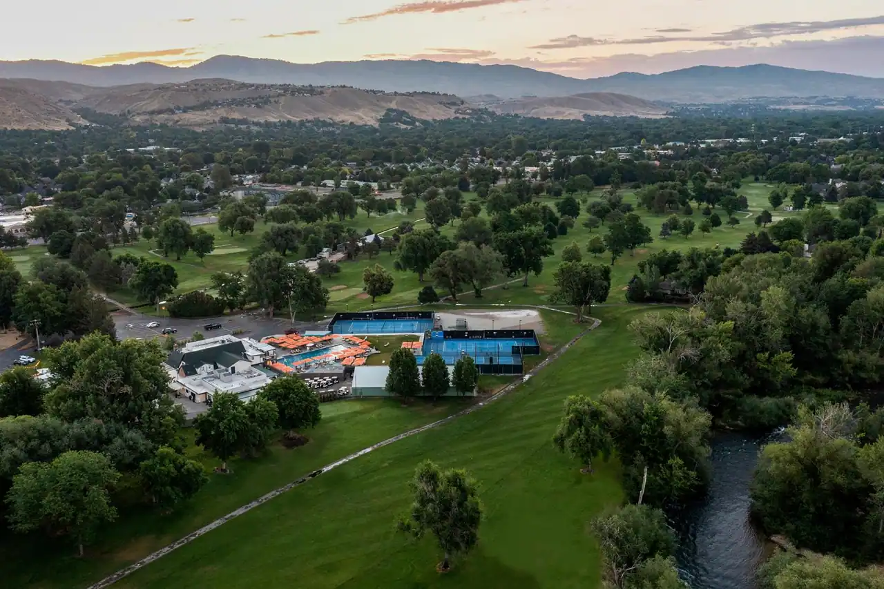 The River Club photo 2