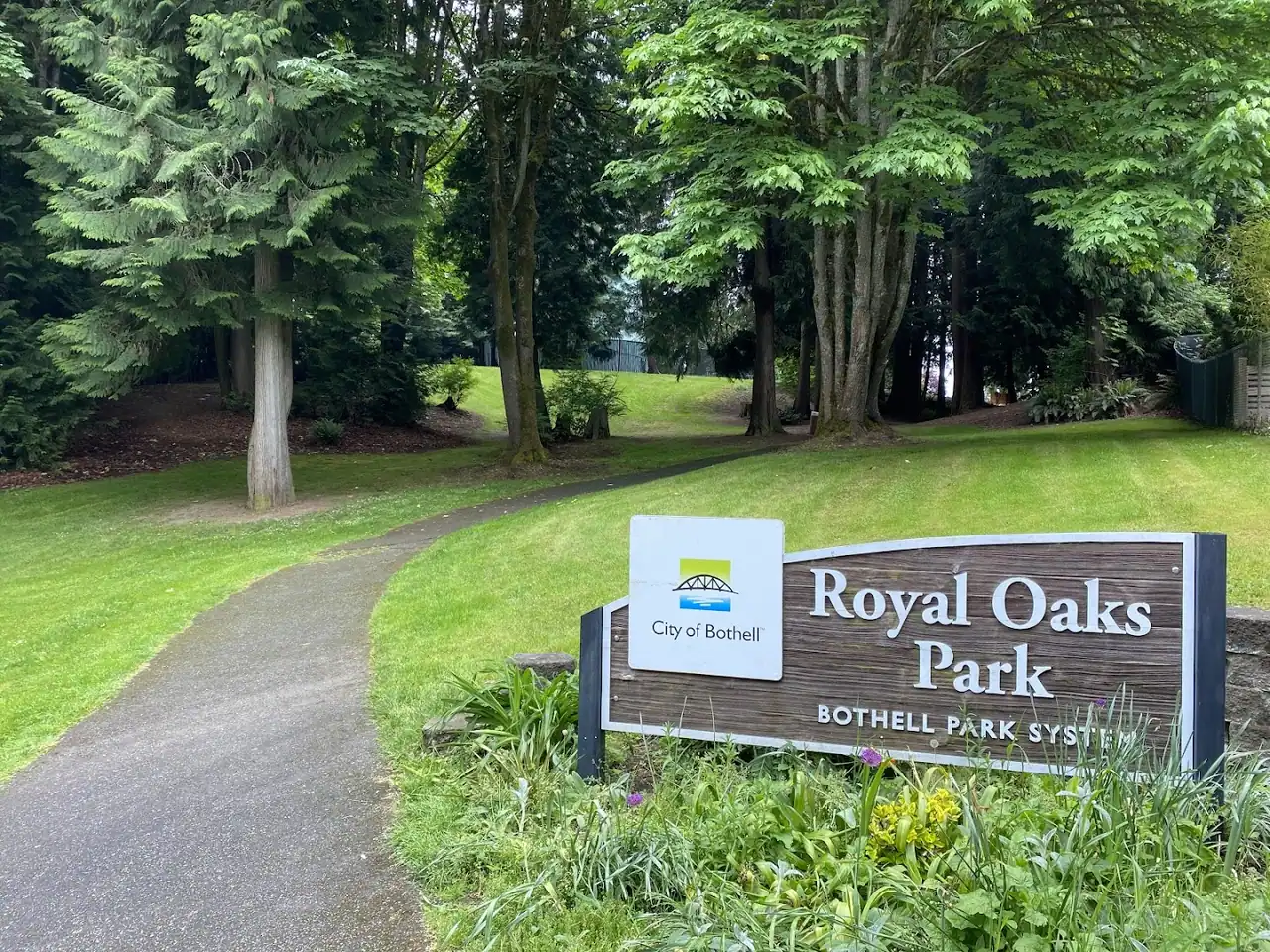 Royal Oaks Park photo 2