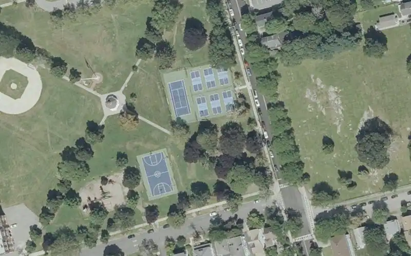 Bristol Town Commons Park photo 2