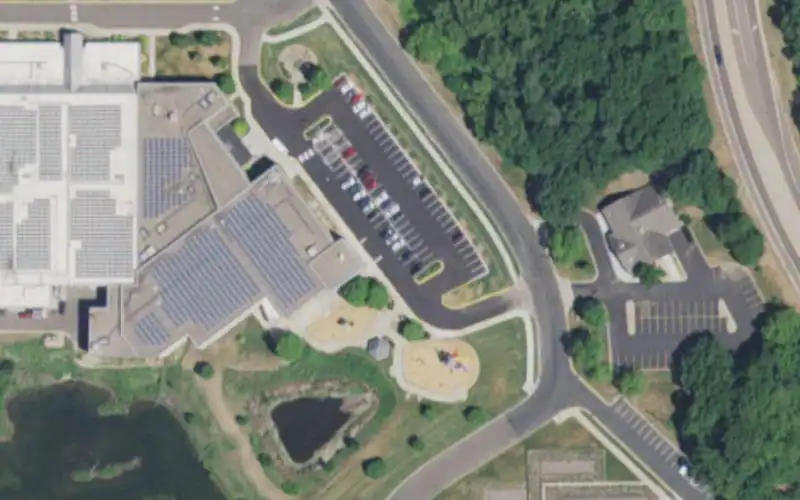 Veterans Memorial Community Center photo 2