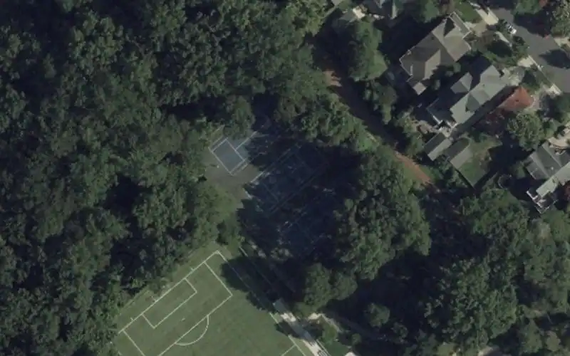 Palisades Recreation Center & Playground photo 2