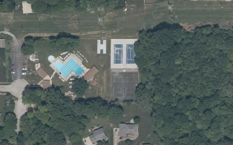 Applewood Swim and Tennis Club photo 2