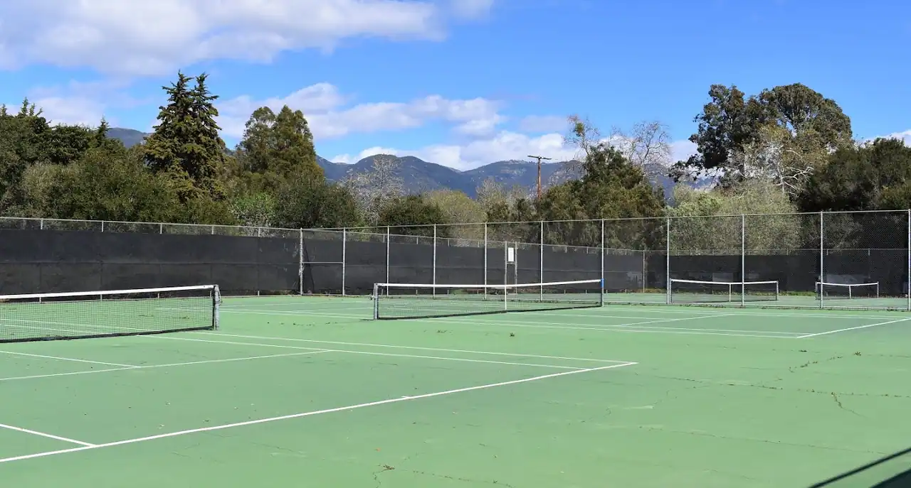 Kellogg Tennis Courts Open Space photo 4