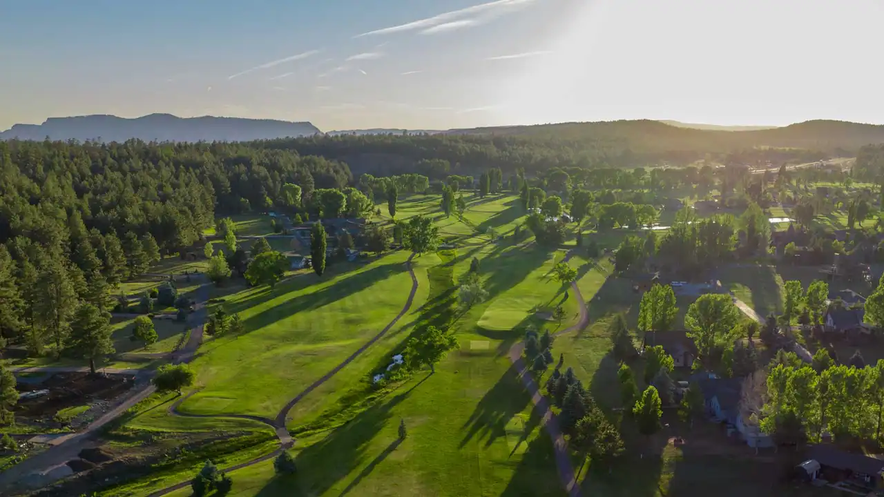 Pinewood Country Club photo 2