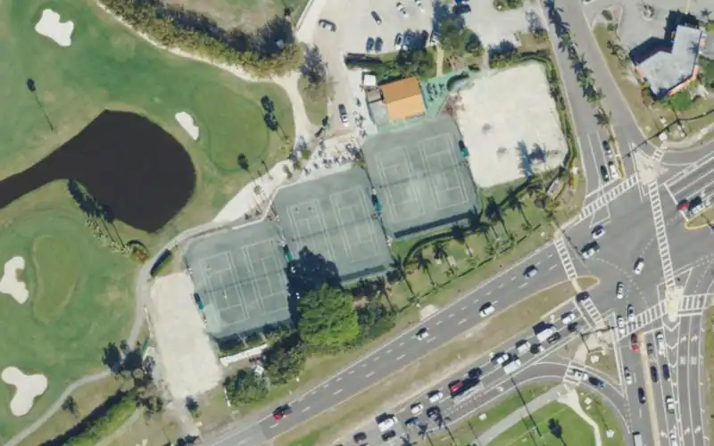 Isla Del Sol Yacht & Country Club photo 2