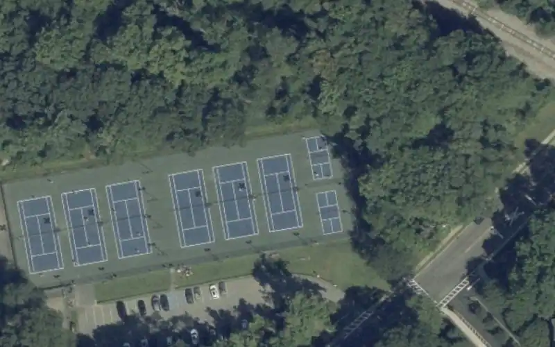 Old Mill Woodlands Courts photo 3