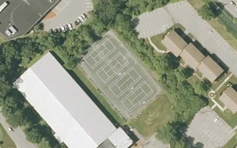 Willows Racquet Club photo 2