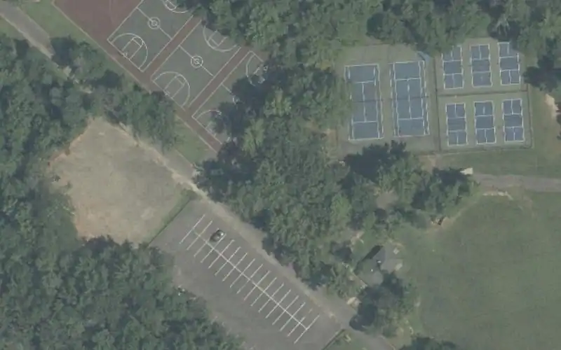 David L. Venella Memorial Park / Green Acres Park photo 3