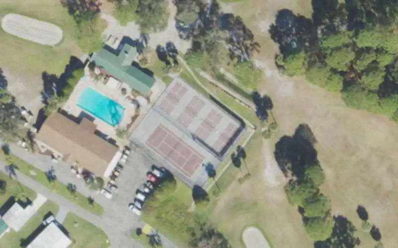 Kove Estates Mobile Home photo 2