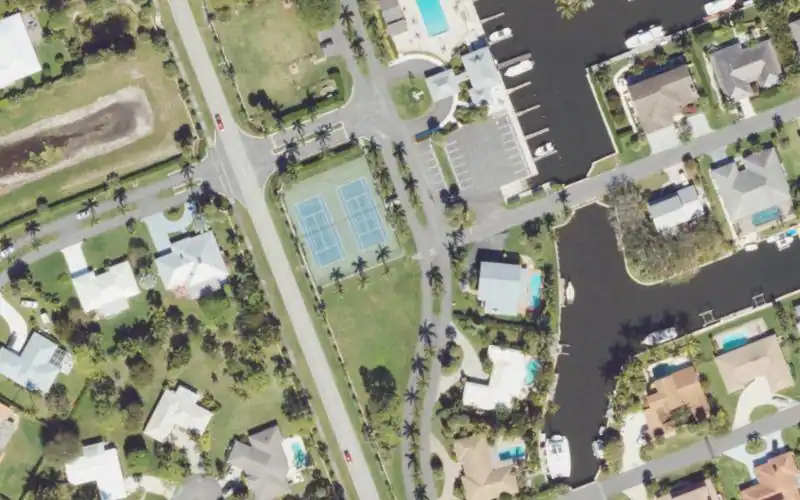 The Soundings Yacht and Tennis Club photo 2
