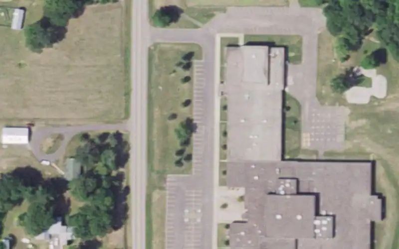 Isle High School photo 2