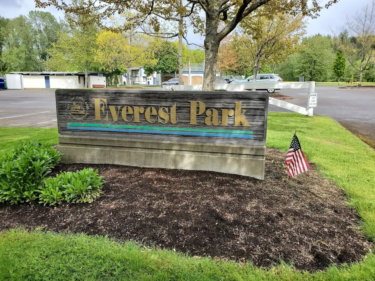 Everest Park photo 2