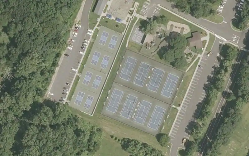 Eisenhower Park photo 3