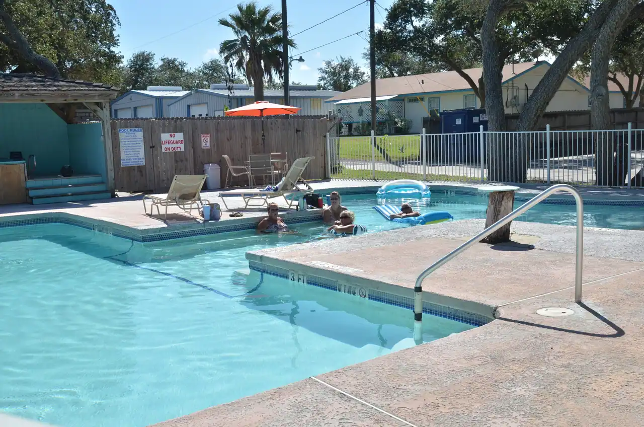Blue Lagoons RV Resort photo 2