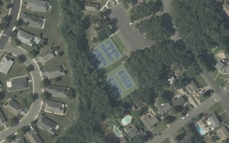 Huckleberry Road Tennis Courts photo 2