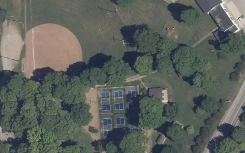 Cahn Grove Park photo 3