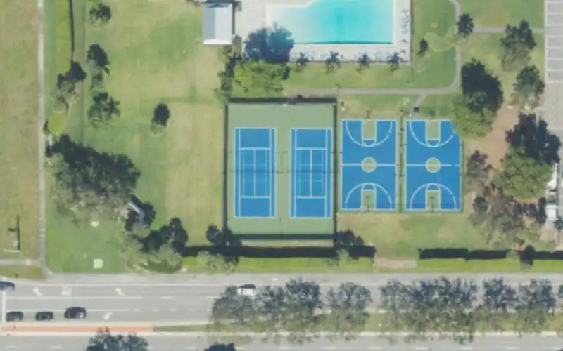Southwind Lakes Courts photo 2