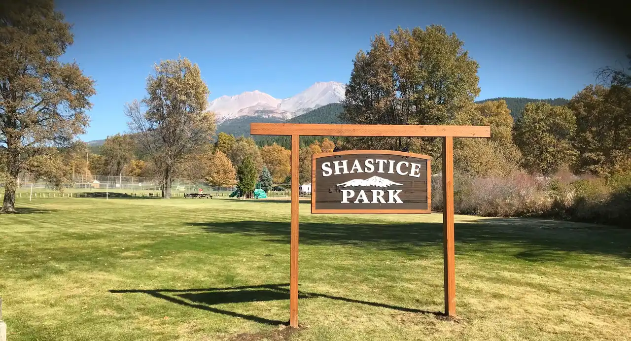 Pickleball Courts at Mt Shasta photo 2