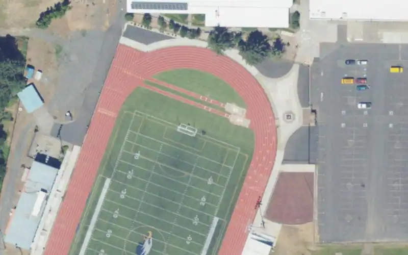 Hood River Valley High School photo 3