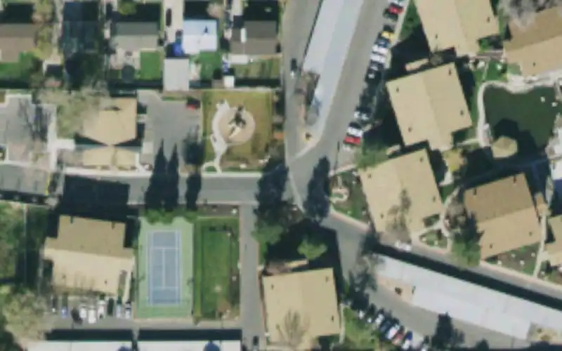 Country Lake Apts photo 2