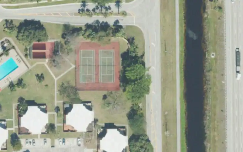 Oxford Pl Tennis Courts photo 2