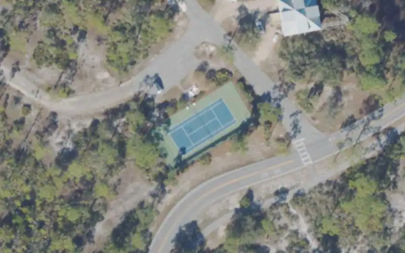 Park on Pelican Ct photo 2