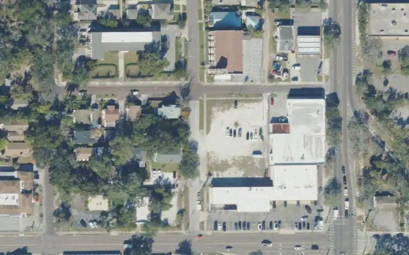 Willis S. Johns Recreation Center photo 2