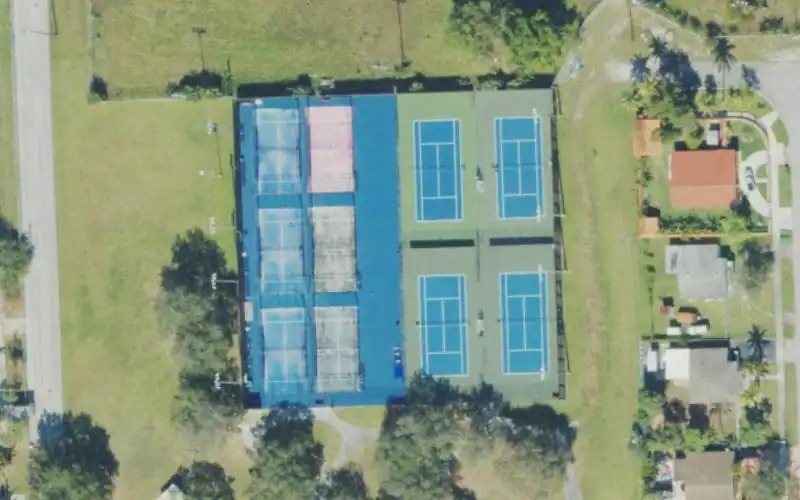 Ives Estates Tennis Center photo 3