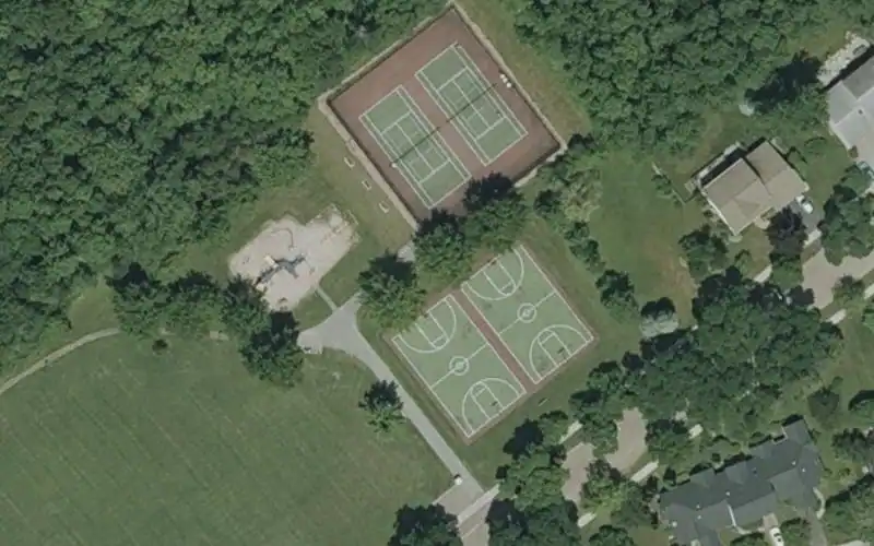 Appletree Park photo 2