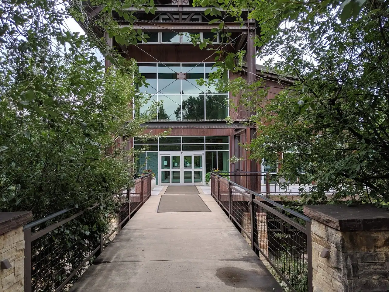 Iselin Park photo 3