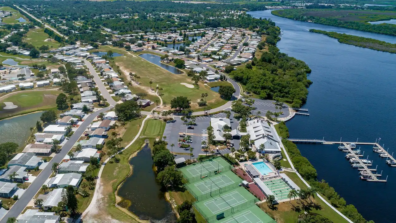 Riverside Marina photo 4