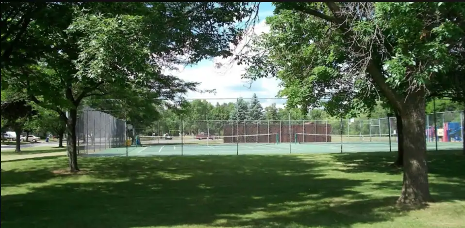 Three "M" Park photo 2