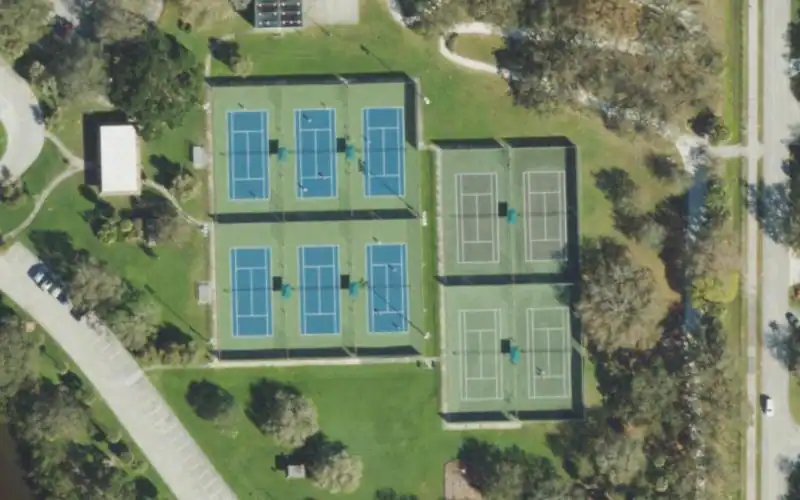 Vero Beach Riverside Racquet photo 2