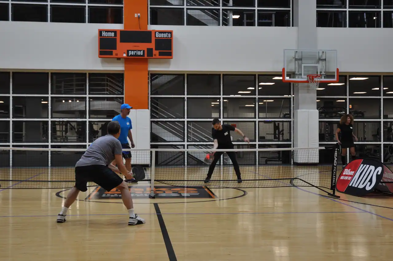 Lakeshore Sport & Fitness - Illinois Center photo 2