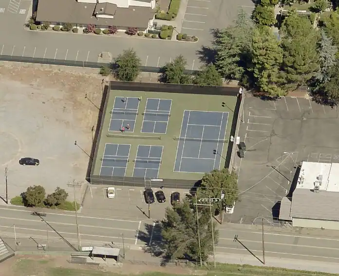 Shasta Lake City Pickleball Complex photo 4